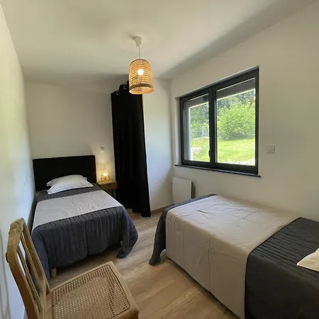 Hébergement de vacances Cosy En Foret Avec Terrasse, Proche Etang Et Loisirs, 3 Chambres, Wifi, Plancha Et Parking - Fr-1-489-453 *