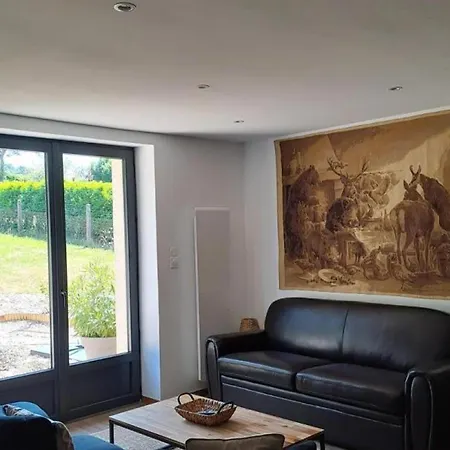 Hébergement de vacances Cosy En Foret Avec Terrasse, Proche Etang Et Loisirs, 3 Chambres, Wifi, Plancha Et Parking - Fr-1-489-453 Cérilly